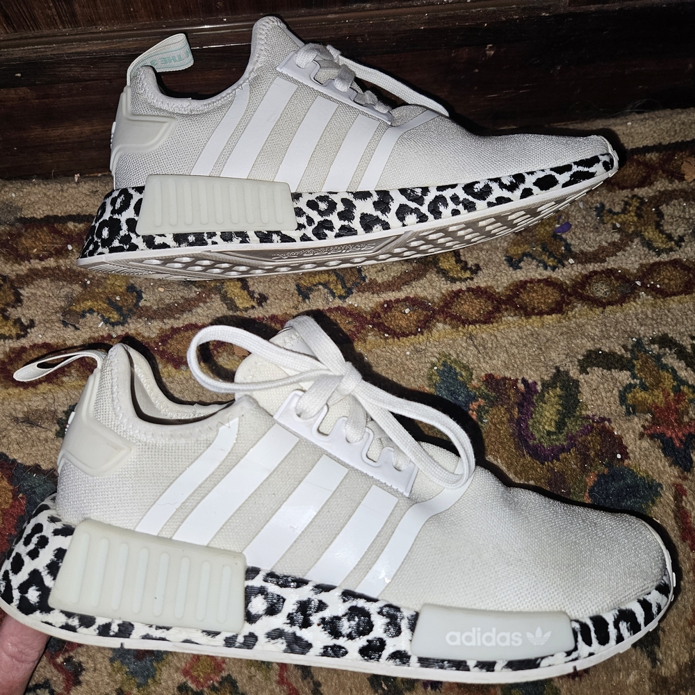 Women $150 Adidas NMD R1 White Leopard/cheetah Print Workout Shoes Size 8 1/2